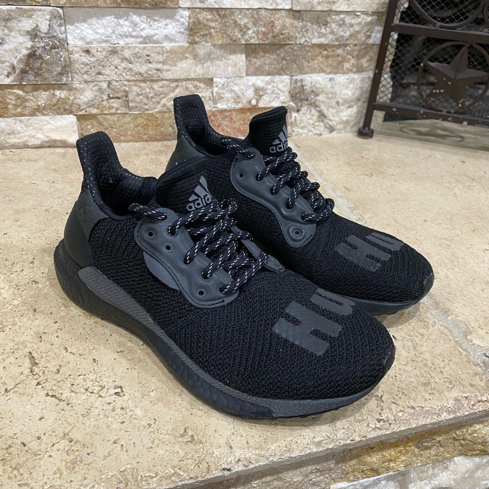 adidas Ultraboost Pharrell Williams x Hu Solar  GX2485 Black Sneakers Men's Sz 5
